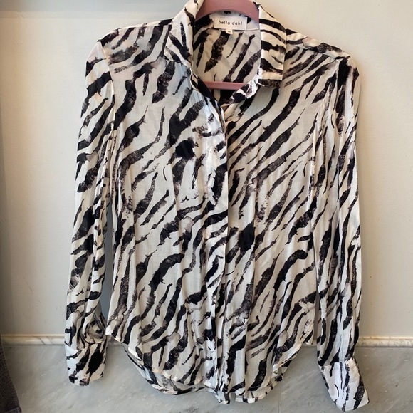 Bella Dahl zebra print button down blouse - Picture 3 of 7